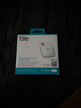 Tile Mate Bluetooth Tracker — White